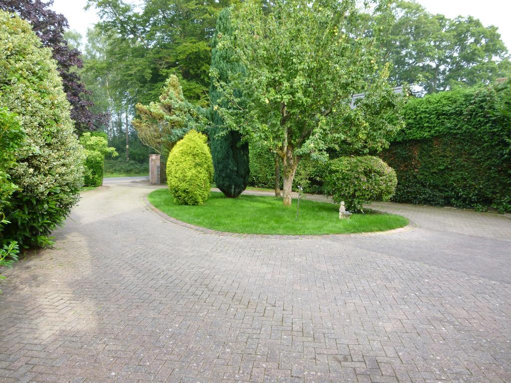 Cameron House Landford Exterior photo